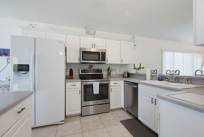 Fully equipped kitchen — the Lighthouse, New Smyrna Beach