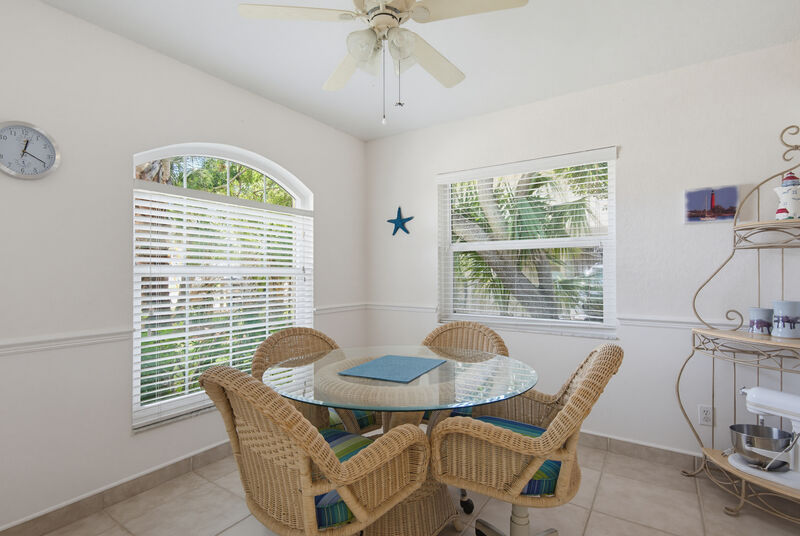 Sunny breakfast nook — the Lighthouse, New Smyrna Beach